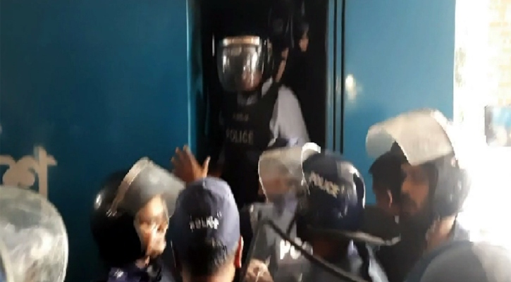 সাবেক মন্ত্রী আব্দুর রাজ্জাক ১৫ দিনের রিমান্ডে